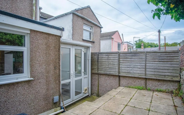 Castle Square - 2 Bedroom Holiday Home - Mumbles