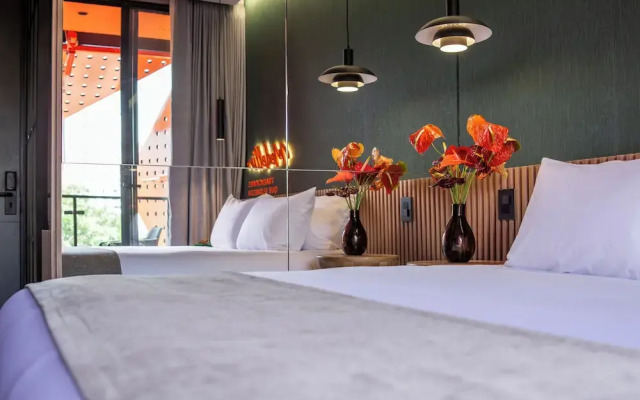 Calle Flora Hotel by Jalo