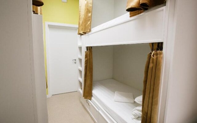 Hostel Кit