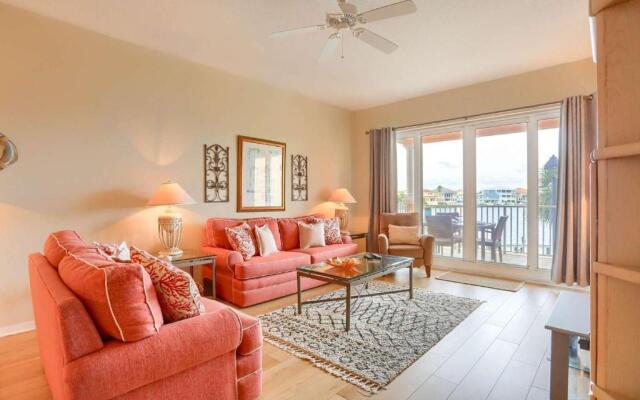 206 Harborview Grande