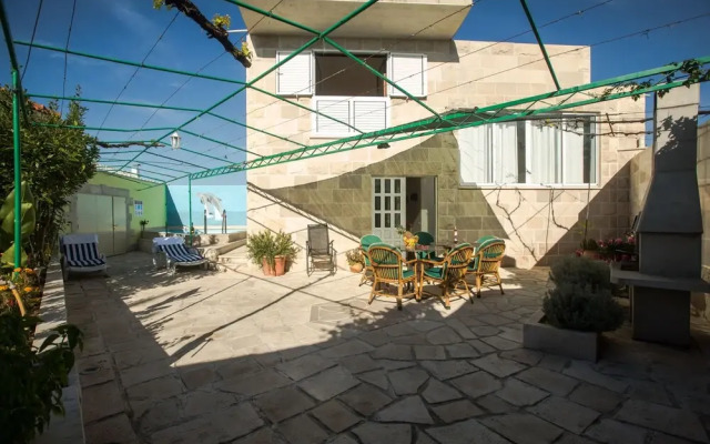 Villa Mia
