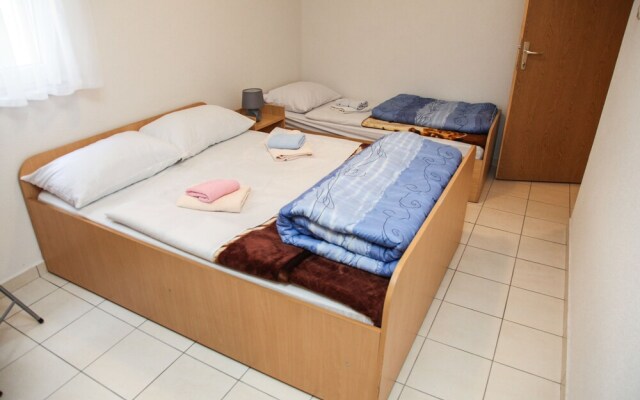 Family guesthouse in forest Ana & Stjepan Nikolic