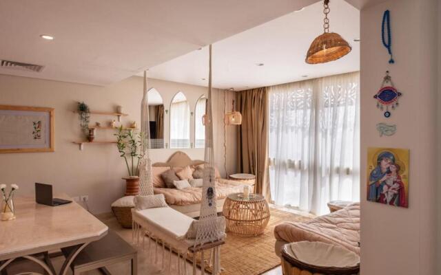 Gleaming 1 BR Apt Mangroovy w Pool & Beach Access