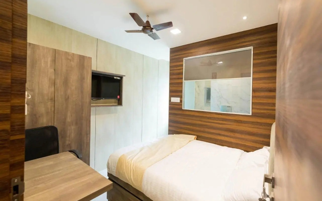Hotel New Sky Palace Residency - Near International Airport
