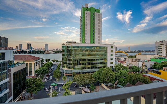 Dragon View Riverfront Hotel by Haviland