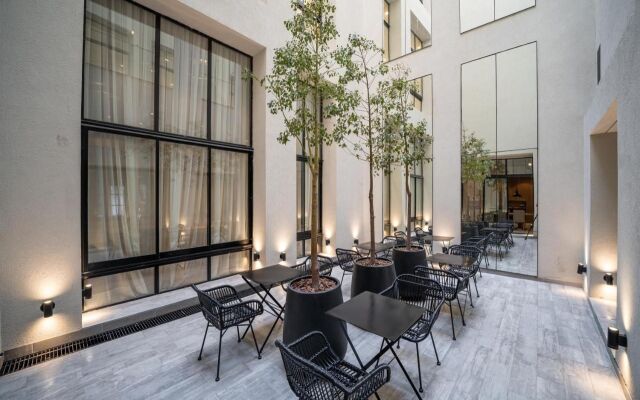 Efe Hotel & Cowork