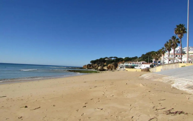 Pomba Branca (4-6 per.) Piscina, 500m Praia