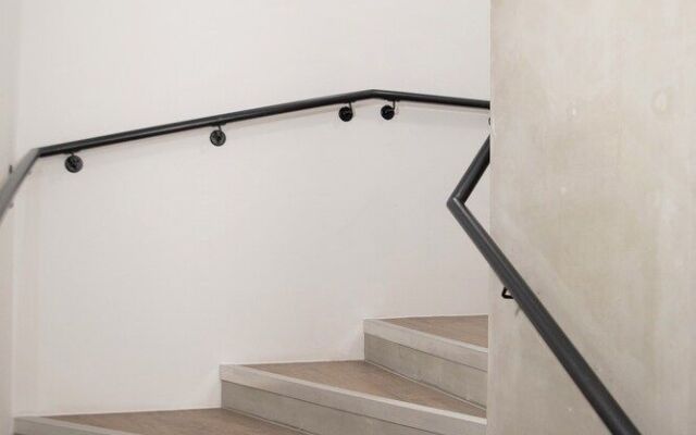 Bob W Tower Hill Studios