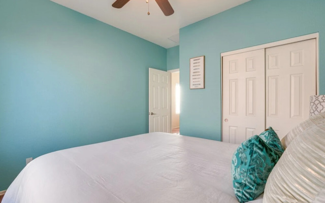 Phoenix Home w/ Private Pool Near Amphitheatre!