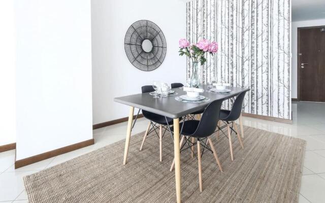 Frank Porter - Marsa Plaza