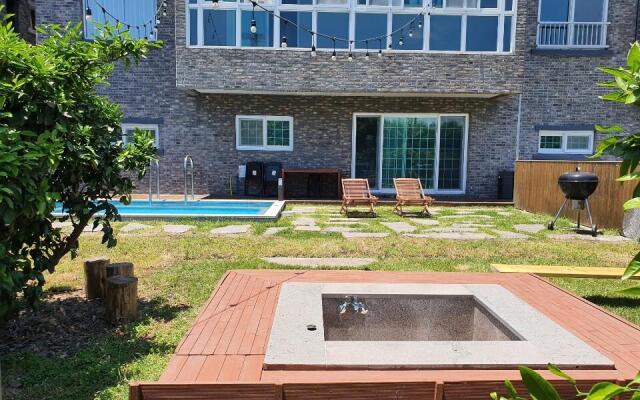 Jeju daehliae pension