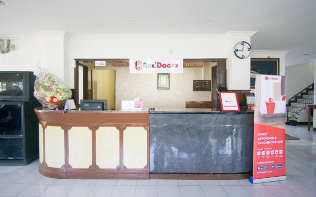 RedDoorz Plus near Pelabuhan Bitung