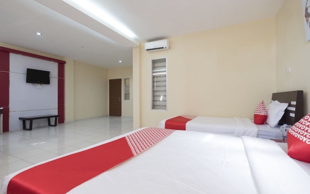 OYO 1075 Rumah Indah Losari Inn – Guest Rooms – Makassar