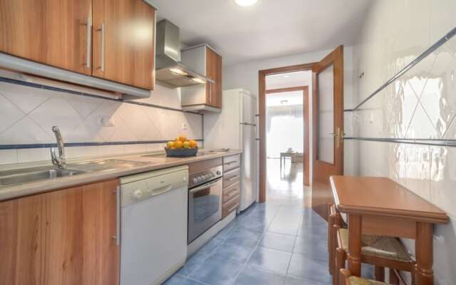 Apartment - 2 Bedrooms with Pool, WiFi and Sea views - 105025