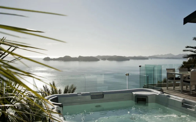 Cloud 9 Luxury Villa