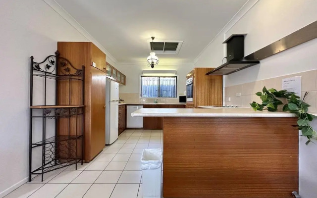 Charlesworth On The Park