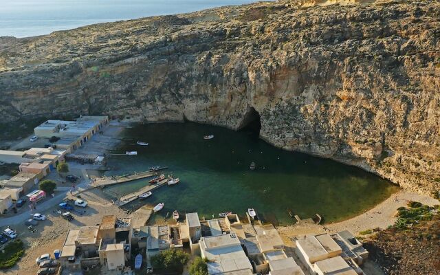 Blue Harbour 2 by Getaways Malta