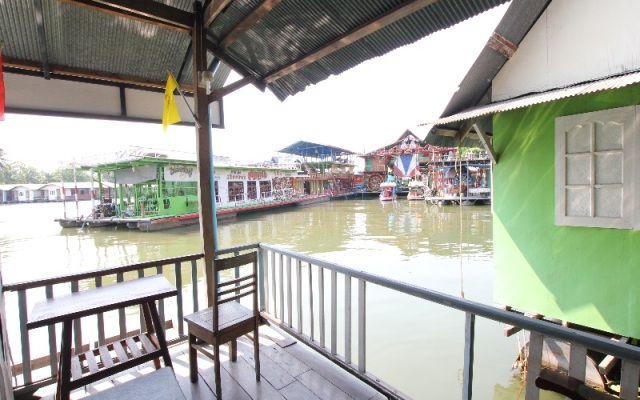 Nita Raft House