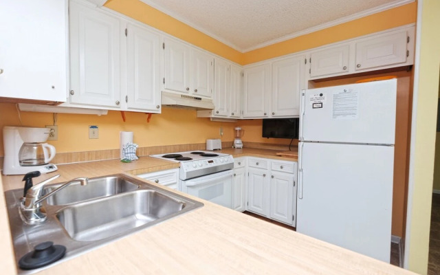 Pelican Landing 125 3 Bedroom Condo