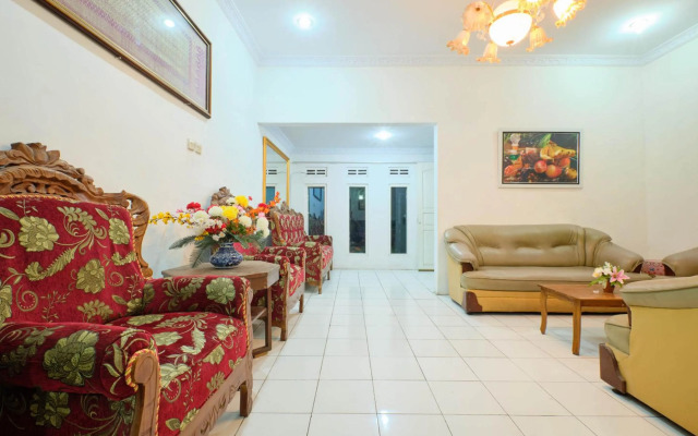OYO 2394 Hotel Brosta