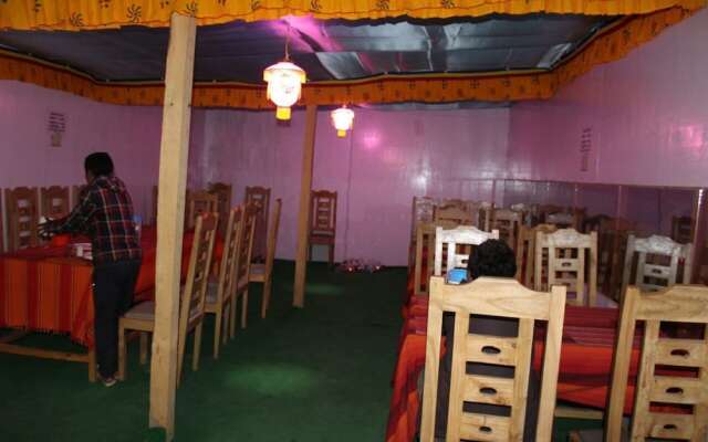 Auspicious Camps and Cottages