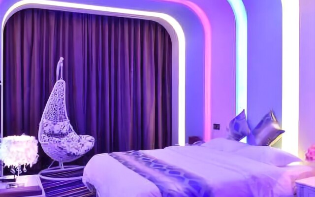Romantic Coast Theme Hotel
