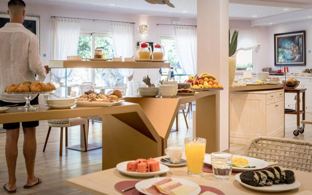 Cruccuris Resort Adults Only
