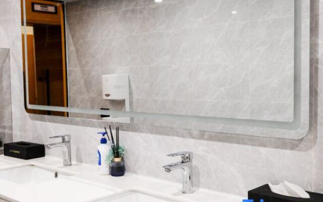 Tianmu Lujia Hotel (Foshan Kuiqi Lu Metro Station New DNA )