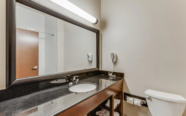 Comfort Suites Huntsville MidCity District at Research Park