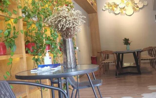 Lake Star Inn (Zhuhai Baitengtou Seafood Street)
