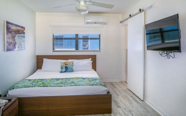 Florida Dolphin Motel Apartments