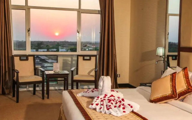 Mingalar Thiri Hotel