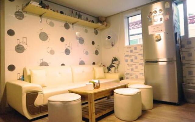 Able Guesthouse Hongdae 2