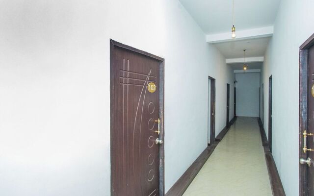 OYO 13934 Shri Krishna Hometel