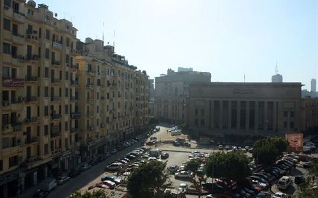 Hola Cairo Hostel