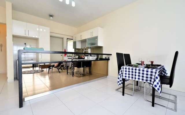 Dewy Setiawalk Puchong Fam. Apt 4-7pax near Sunway