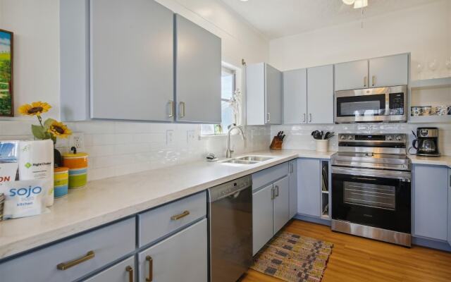 Casa Rosa West by RedAwning