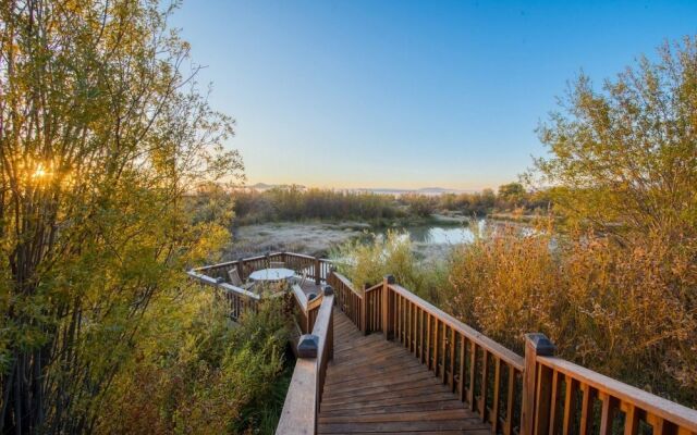 Abode at Swinging Bridge