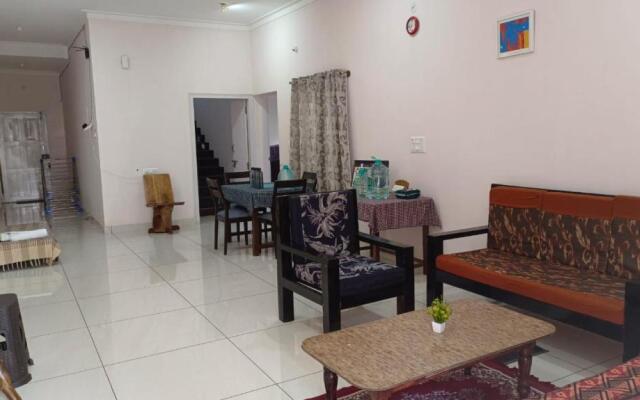 Snow Pine Holiday Home...Virajpet