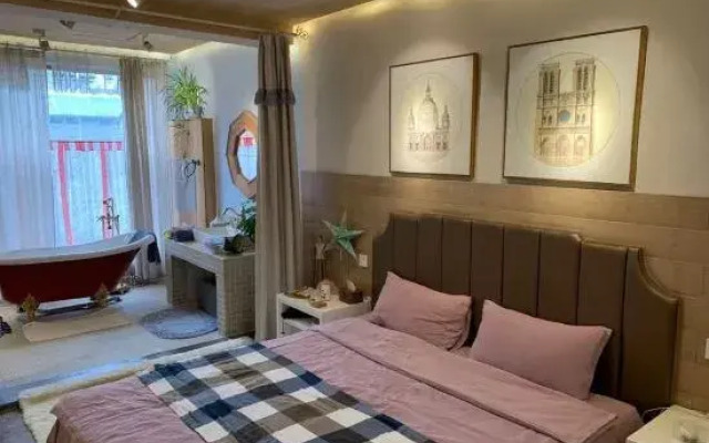 Luoyang Courtyard Shenshen Inn(Lijingmen Cross Street Store)