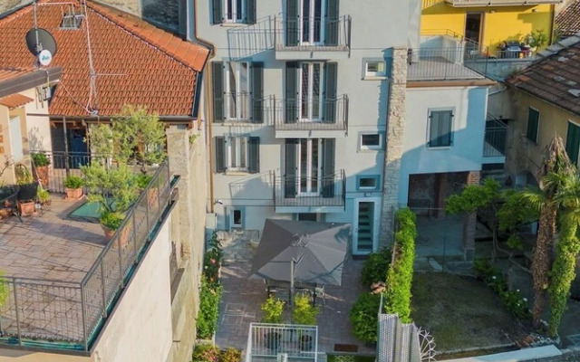 Pozzo Vertical Apartment With Garden and Parking by Rent all Como