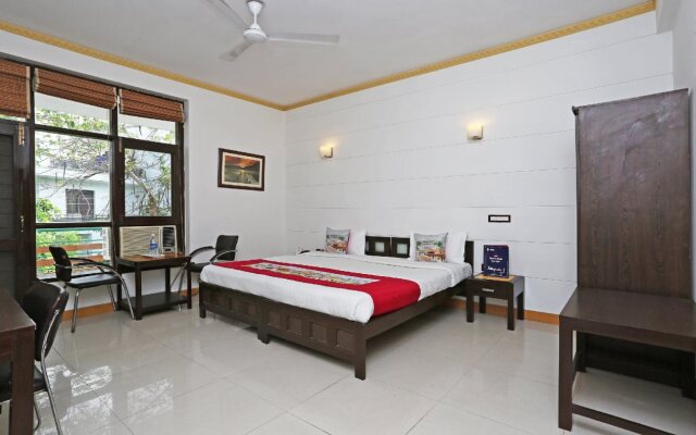 OYO 5528 DLF Phase 4