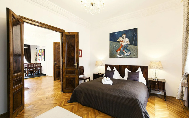 7th Heaven Vienna Center Apartments