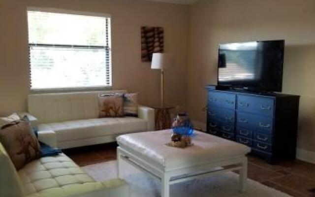 House 3 Min From Beach