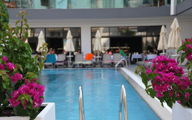 Green Garden Suites Hotel