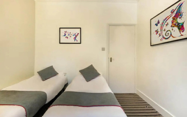 Enrico Hotel