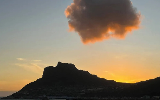 Oceanfront Apartment in Cape Town With Stunning Views