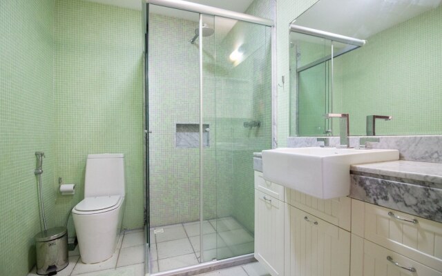 Mansão Pé na Areia Ferradura com 4Suítes