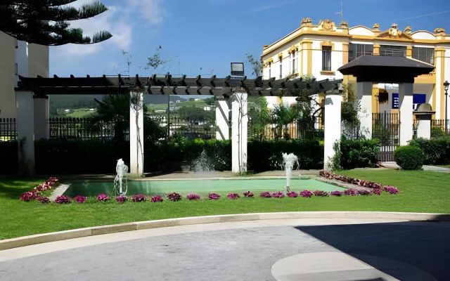 Palacio Arias and Hotel y Apartamentos Arias