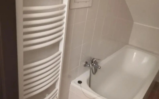 Economy flat 18 minutes from Vaclavske namesti